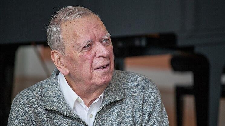 Milan Kundera: Od žertu k bezvýznamnosti