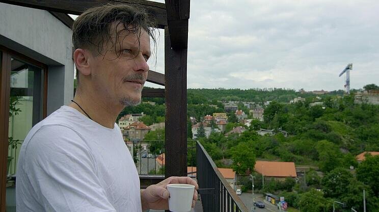 Chinaski: Každej ví kulový